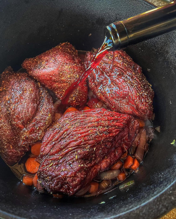 Guancia di Black Angus stufata al barbecue: gusto e morbidezza ad ogni morso